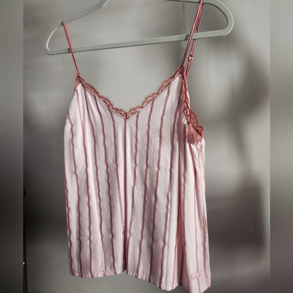 Victoria's Secret Women's Lace tank size SMALL